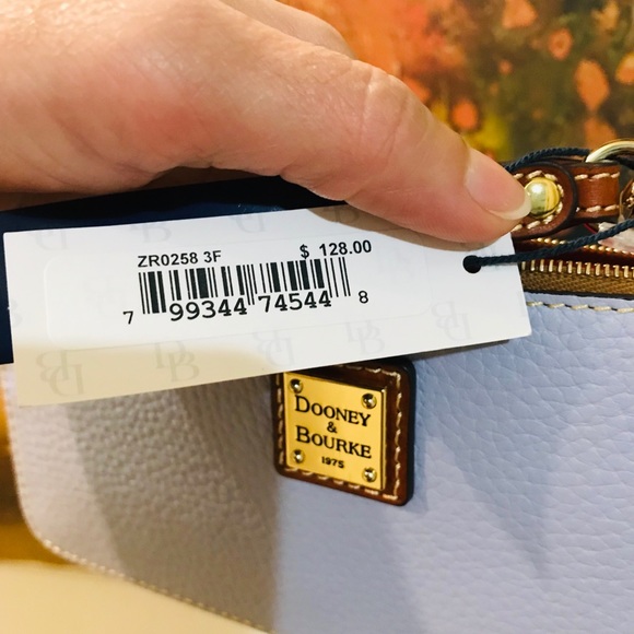 💰✅SOLD👍🏻Dooney&Bourke TATUM Leather Wristlet - Picture 5 of 8